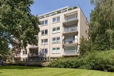 85μ² apartment προς ενοικίαση για 2495€/μήνα σε Maarten Lutherweg, Amstelveen