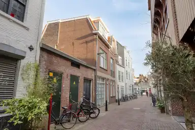 139μ² house προς ενοικίαση για 2995€/μήνα σε De Vlouw 58, Delft