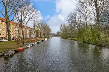 58μ² apartment προς ενοικίαση για 2275€/μήνα σε Postjeskade, Amsterdam