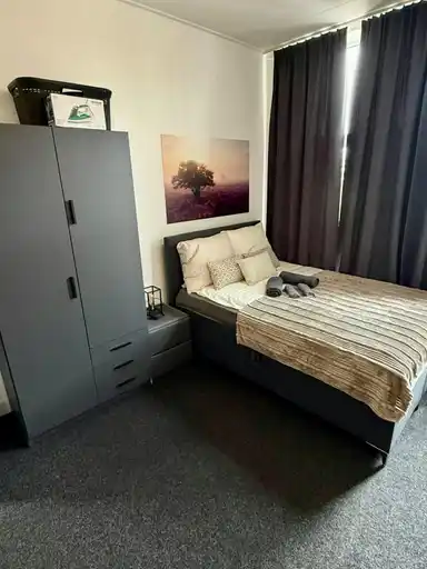 140m2 room zur Miete für 620€/Monat in Fahrenheitstraat, The Hague