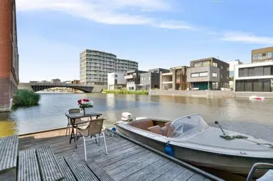 195m2 house zur Miete für 3395€/Monat in Erich Salomonstraat 543, Amsterdam