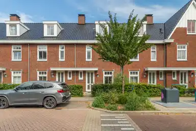 125m2 house à louer pour 3850€/mois à Watertorenlaan 39, Voorburg