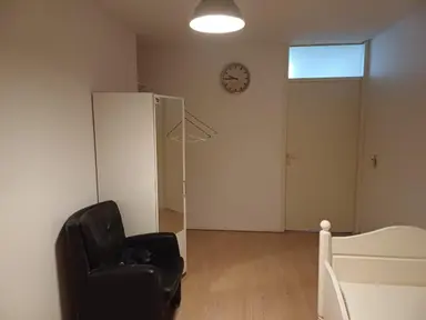 15m2 room à louer pour 800€/mois à Boeninlaan, Amsterdam
