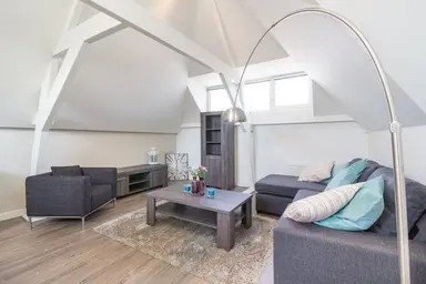 90m2 apartment in affitto per 2395€/mese a Denneweg, The Hague