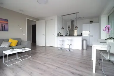 67m2 apartment à louer pour 2395€/mois à Kruisplein, Rotterdam