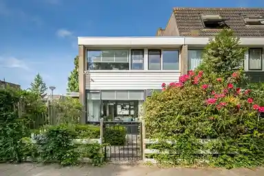 145m2 house to rent for 1900€/month in Sijpestein 1, Ede