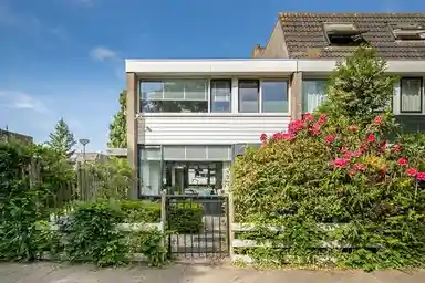 145m2 house to rent for 1900€/month in Sijpestein 1, Ede