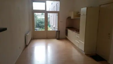 35m2 apartment à louer pour 875€/mois à Anton de Haenstraat, The Hague