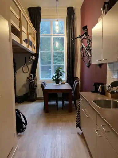 17m2 studio te huur voor 617.21€/maand in Langebrug 162, Leiden