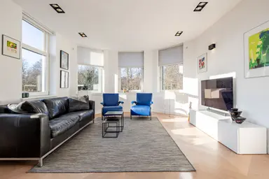 79m2 apartment à louer pour 2600€/mois à Bezuidenhoutseweg 251C, The Hague