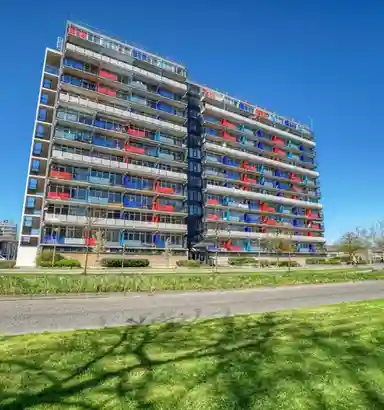 128m2 apartment to rent for 1003€/month in Aïdaplein 9, Alphen aan den Rijn