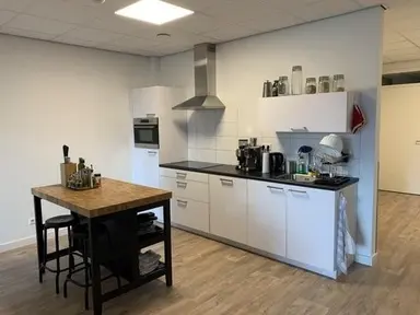 90m2 apartment to rent for 1695€/month in Piet Heinstraat, Enschede
