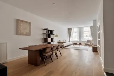104m2 apartment à louer pour 2750€/mois à Laan van Meerdervoort 128, The Hague