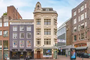 28m2 studio to rent for 1471€/month in Muntplein 6A, Amsterdam