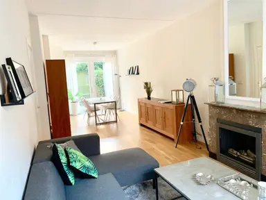 71m2 apartment à louer pour 2295€/mois à Pieter van den Zandestraat, The Hague