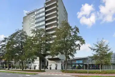 120m2 apartment in affitto per 2950€/mese a Noordsingel, Leidschendam