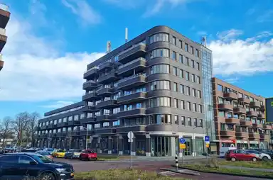 70m2 apartment à louer pour 2450€/mois à Truus Oversteegenstraat, Haarlem