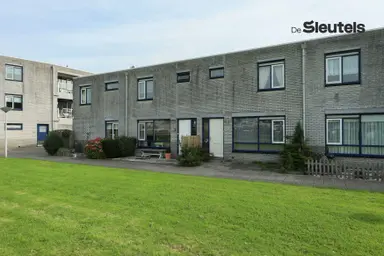 76m2 house te huur voor 935€/maand in Strawinskypad, Leiden