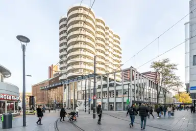 120m2 apartment à louer pour 2100€/mois à Van Oldenbarneveltplaats 20K, Rotterdam
