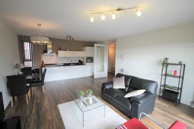 80m2 apartment à louer pour 1750€/mois à Treubstraat 10-F006, Rijswijk