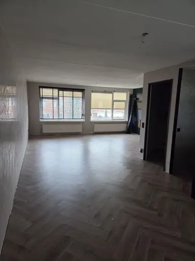 136m2 house to rent for 2250€/month in Frambozenstraat 2, Almere