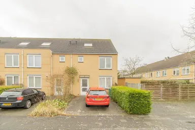 120m2 house to rent for 2500€/month in Albert van Dalsumlaan 2, Amstelveen