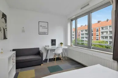 118m2 house à louer pour 1385€/mois à Willem Nakkenstraat, Amsterdam