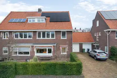 161m2 house in affitto per 1975€/mese a Bronbeeklaan 24, Arnhem