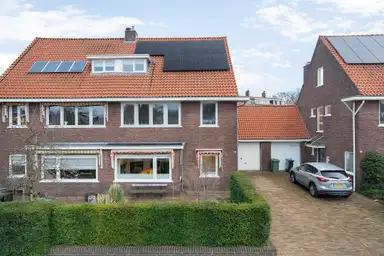 161m2 house in affitto per 1975€/mese a Bronbeeklaan 24, Arnhem