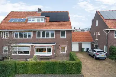 161m2 house in affitto per 1975€/mese a Bronbeeklaan 24, Arnhem