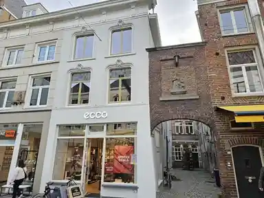 102μ² apartment προς ενοικίαση για 2250€/μήνα σε Sint Annaplaats, 's-Hertogenbosch