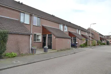 110m2 house à louer pour 1300€/mois à Bouvigne 17, Capelle aan den IJssel