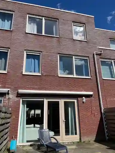 15m2 room to rent for 850€/month in Elemastraat, Nieuw-Vennep