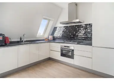 89μ² room προς ενοικίαση για 1000€/μήνα σε Paul Krugerstraat, Haarlem