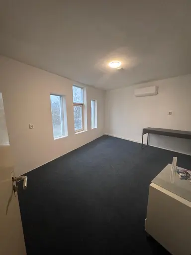 19m2 room to rent for 795€/month in Markt 10, Gouda