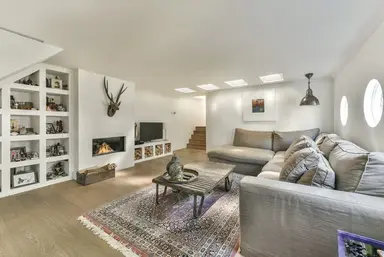 127μ² house προς ενοικίαση για 4250€/μήνα σε Singel, Amsterdam