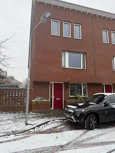 110m2 house à louer pour 1600€/mois à Tesselschadestraat 62, Haarlem