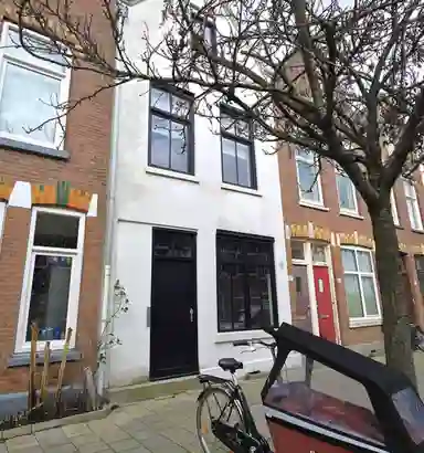 119μ² house προς ενοικίαση για 2250€/μήνα σε 2e Carnissestraat 19, Rotterdam