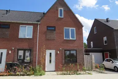 124m2 house to rent for 1390€/month in Bakerstraat 14, Zutphen