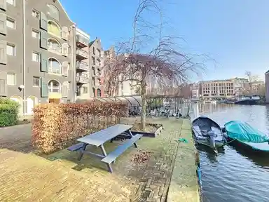 70m2 apartment à louer pour 2750€/mois à Nieuwe Uilenburgerstraat, Amsterdam