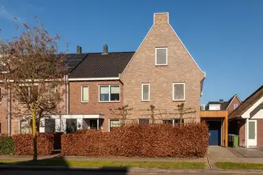 136m2 house to rent for 2395€/month in De Hank 10, Leusden