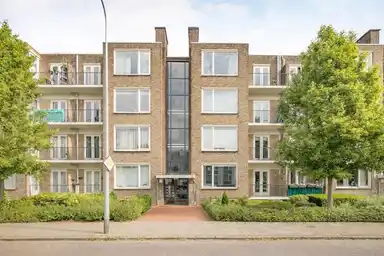 85m2 apartment te huur voor 1175€/maand in Adelbert van Scharnlaan, Maastricht