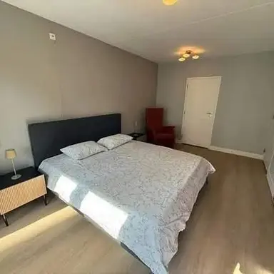 54m2 apartment te huur voor 700€/maand in Robert Baeldestraat, Rotterdam