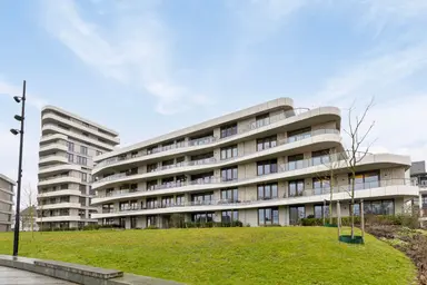 125m2 apartment à louer pour 2450€/mois à Burgemeester Geukerspark 49, Helmond