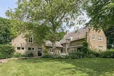 185m2 house to rent for 3450€/month in Uilecotenweg 49, Ammerzoden