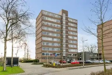 49m2 apartment te huur voor 870€/maand in Saffierstraat 38, Alphen aan den Rijn