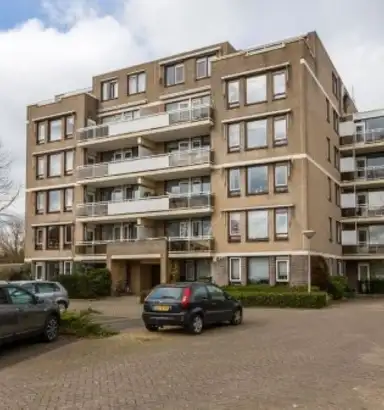 94m2 apartment te huur voor 890€/maand in Oude Herenweg 9, Alphen aan den Rijn