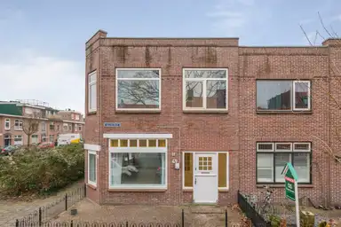 118m2 house à louer pour 2695€/mois à Wilgenstraat 49, Haarlem