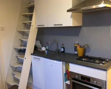 21m2 studio te huur voor 1050€/maand in Emmalaan, Oegstgeest