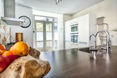 174m2 house te huur voor 3500€/maand in Molenweide, Delft